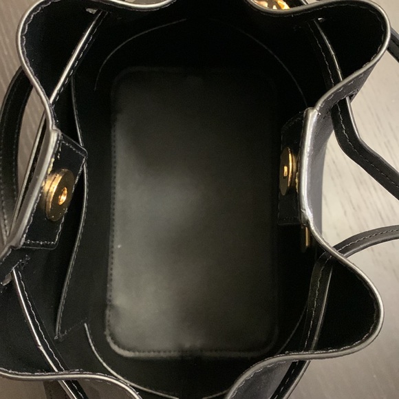 Brand new Michael Kors - medium Trista Bucket bag - Picture 4 of 6